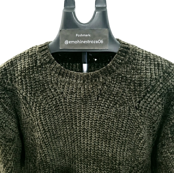 Greyish Green Knit Crew Neck Pullover Swea… - Picture 4 of 5
